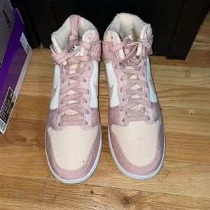 Nike dunk high LX size 10.5M/12women new